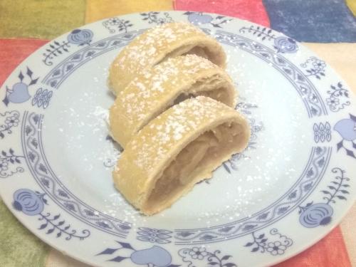 Slovenský tradiční jablkový závin – Snadné Slovensko recept, zvládnete za 45 - 60 minut